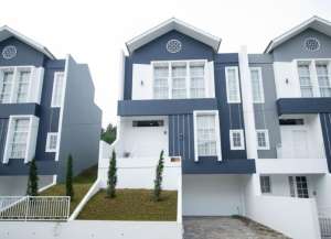 Rumah Scandinavian di Utara Bandung Setiabudi Dekat Graha Puspa Cihideung Lembang lokasi di ",
          price: `1317000000`,
          currency: `IDR`
    };


    let pageData = {
        viewPhoneModalField: , tersedia melalui melalui situs Lamudi
