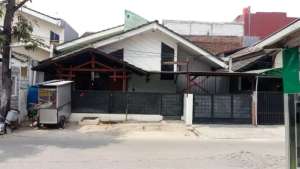 Rumah second pinggir Jalan raya Komplek Pondok Pekayon Indah lokasi di Bekasi Selatan, tersedia melalui melalui situs Olx