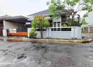 Rumah Sewa Furnish Mewah Dekat JIH Solo adi sucipto lokasi di baturan, tersedia melalui melalui situs Lamudi