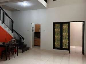 Rumah Siap Huni Harga Nego Sampai Deal di Raffles Hills Cibubur lokasi di Jati Sampurna, tersedia melalui melalui situs Olx