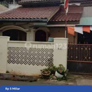 Rumah Siap Huni Strategis 6 Kamar Menteng Dalam Jakarta Selatan , tersedia melalui melalui situs Rumah123