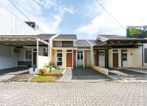 Rumah Strategis 15 Menit ke Gerbang Toll Kayu Manis 1 Bisa KPR J-37717 lokasi di ",
          price: `1000000000`,
          currency: `IDR`
    };


    let pageData = {
        viewPhoneModalField: , tersedia melalui melalui situs Lamudi