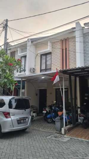 Rumah Strategis 2 Lantai di Flora Aryana Karawaci, Tangerang lokasi di Curug, tersedia melalui melalui situs Olx