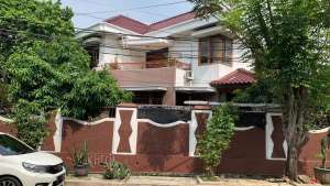 Rumah Strategis Dijual di Jalan Peninggaran Timur II Bisa KPR J-20241 lokasi di Kebayoran Lama, tersedia melalui melalui situs Olx