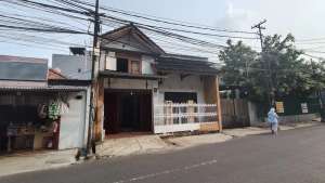Rumah strategis untuk Investasi dan Kos Kosan di Mampang Prapatan lokasi di Mampang Prapatan, tersedia melalui melalui situs Olx