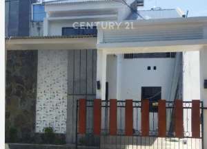 Rumah Sudah Renovasi Di Taman Toraja TanjungBunga lokasi di amagarapati, tersedia melalui melalui situs Lamudi