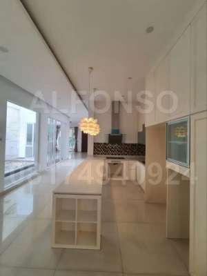 RUMAH SUPER MININIMALIS KOMPLEK CLUSTER CASA JARDIN lokasi di Cengkareng, tersedia melalui melalui situs Olx