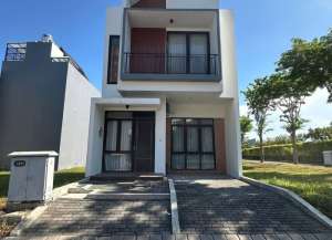 RUMAH SUVADIVA GRAND ISLAND PAKUWON CITY NEW MINIMALIS lokasi di ",
          price: `2900000000`,
          currency: `IDR`
    };


    let pageData = {
        viewPhoneModalField: , tersedia melalui melalui situs Lamudi
