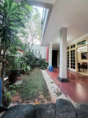 Rumah Taman Rempoa Indah jual murah lokasi di Ciputat Timur, tersedia melalui melalui situs Olx