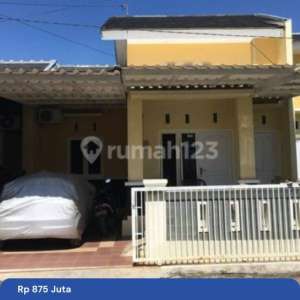 Rumah tengah kota Semarang dekat Undip siap pakai dijual di Tembalang Semarang selatan , tersedia melalui melalui situs Rumah123