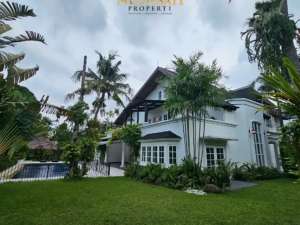 Rumah tetangga keluarga presiden kemang jakarta selatan lokasi di Cilandak, tersedia melalui melalui situs Olx