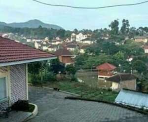 Rumah villa sejuk dan asri di Ciwidey dekat ke alun-alun ciwidey lokasi di Ciwidey, tersedia melalui melalui situs Olx