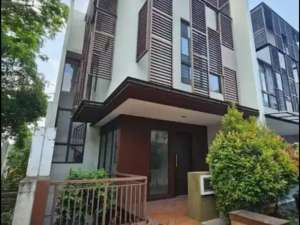 Rumah Whelford Greenwich BSD Sudah 3 Lantai Lokasi Strategis lokasi di Pagedangan, tersedia melalui melalui situs Olx