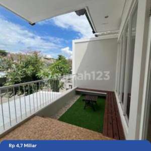 Rumah Wiyung Dekat Citraland Pakuwon Indah Graha Famili , tersedia melalui melalui situs Rumah123