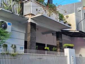 S697 Rumah Terawat Strategis Balai Pustaka Rawamangun Jakarta Timur lokasi di Pulo Gadung, tersedia melalui melalui situs Olx