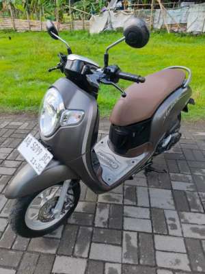 Jual bekas Scoopy 2020 Pajak Plat Baru Km rendah Mulus Trawat,lokasi di Tegalrejo