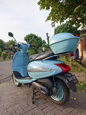 Jual bekas Scooter shiny 150 pajak idup panjg,lokasi di Tangerang