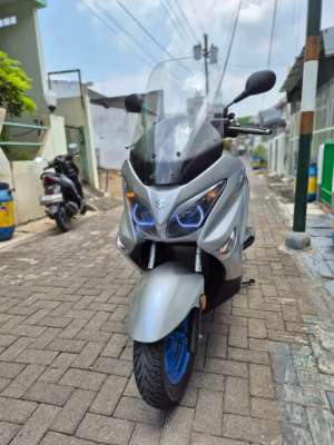 Jual bekas Suzuki Burgman 200 2015 istimewa langka jarang ada,lokasi di Tembalang