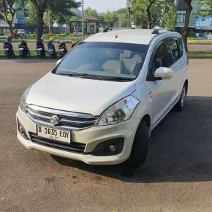 Jual bekas SUZUKI ERTIGA 2017 GL AT KM RENDAH,lokasi di 