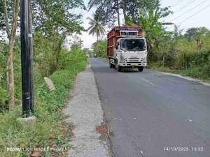 TANAH 450M SUPER MURAH PINGGIR JL RAYA PAYAMAN WINDUSARI MAGELANG lokasi di Secang, tersedia melalui melalui situs Olx