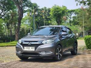 Jual bekas TDP 5.JT HRV E CVT 1.5 AT 2018 GREY ISTIMEWA SEGERHR-V,lokasi di 