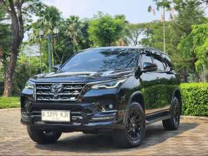 Jual bekas TDP 60.JT FORTUNER GR SPORT 2.8 AT 2023 HITAM ISTIMEWA SEGER,lokasi di 