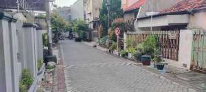 TERMURAH DI KLAMPIS. RUMAH LAMA HITUNG TANAH di KLAMPIS NGASEM lokasi di Mulyorejo, tersedia melalui melalui situs Olx