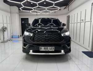 Jual bekas TERMURAHinnova Zenix Q Hybrid Modelista TSS 2023,lokasi di 