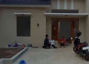 TERMURAH Rumah di Cijambe dekat Ubertos RS Hermina Arcamanik Bandung dijual lokasi di ",
          price: `685000000`,
          currency: `IDR`
    };


    let pageData = {
        viewPhoneModalField: , tersedia melalui melalui situs Lamudi