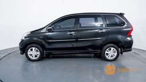 Jual bekas Toyota Avanza 1.5 Veloz AT 2015 Hitam,lokasi di Kota Bekasi