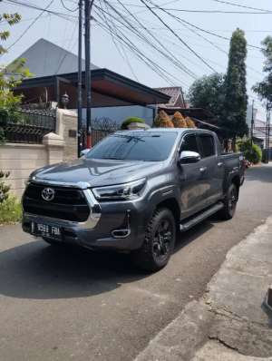 Jual bekas TOYOTA HILUX DOBLE CABIN V MATIC SOLAR,lokasi di 