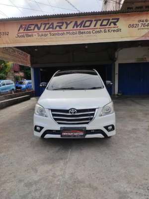 Jual bekas Toyota Innova 2.5 G Diesel Automatic Tahun 2015 Putih Bagus Terawat OK,lokasi di 