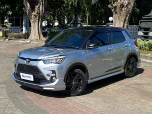 Jual bekas Toyota Raize 1.0 GR Sport Two Tone Bensin-AT 2022 HitamSilver LCAF,lokasi di 
