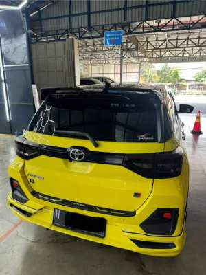 Jual bekas Toyota Raize 2021 Two Tone Kondisi prima,lokasi di 