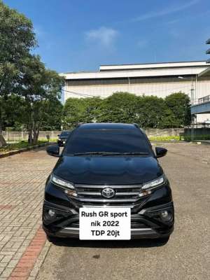 Jual bekas Toyota Rush 2022 dp20jt Gr sport 2021 S trd 2023 hitam,lokasi di 