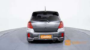 Jual bekas Toyota Yaris S TRD Sportivo AT 2013 Abu-Abu,lokasi di Kota Bekasi