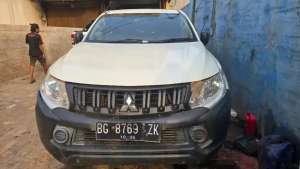 Jual bekas Triton hdx all new 2015 4x4,lokasi di 