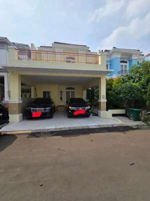TURUN HARGA Rumah Bagus Royal Gading Mansion Kelapa BU lokasi di Kelapa Gading, tersedia melalui melalui situs Olx