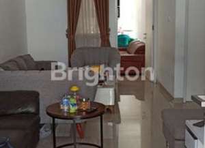 Turun Harga Rumah Baru Bagus di Cherry Field Cluster Calosa lokasi di ",
          price: `1350000000`,
          currency: `IDR`
    };


    let pageData = {
        viewPhoneModalField: , tersedia melalui melalui situs Lamudi