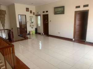 Turun Harga Rumah d jalan utama Sekelimus Buah batu dkt RS Mayapada lokasi di Bandung Kidul, tersedia melalui melalui situs Olx