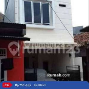 Turun.harga Rumah Bagus 2.5 Lt Dlm Komplek Shm Di Condet Jaktim , tersedia melalui melalui situs Rumah123