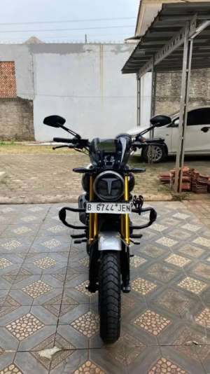 Jual bekas TVS Ronin 225 TD Tahun 2023,lokasi di Cipayung