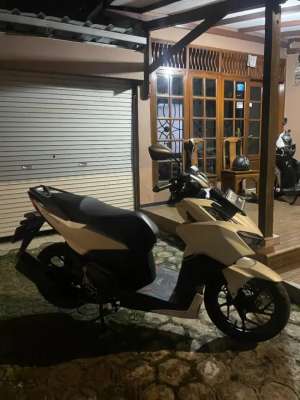 Jual bekas Vario 160 2022 cbs,lokasi di Ciledug