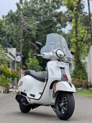 Jual bekas Vespa gts 150 2024 keyless supersportgts150 gtv gts300 gts 300,lokasi di Kembangan