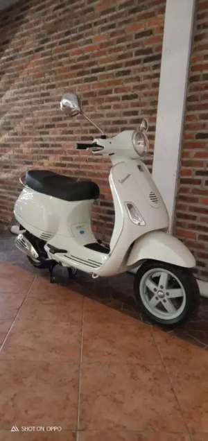 Jual bekas Vespa LX 150 ITALY Rare,lokasi di Limo