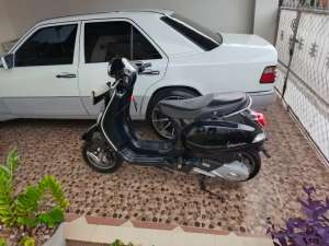 Jual bekas Vespa Matic LX125 i-get Facelift 2020,lokasi di Duren Sawit