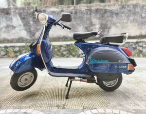 Jual bekas Vespa Strada 1990 Ex Pakaian Pak Haji,lokasi di Cilodong