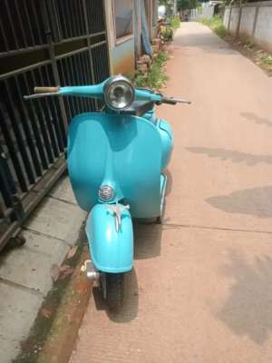 Jual bekas Vespa vbb tahun 65 mulus plat b,lokasi di Setu