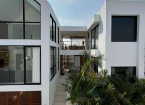 Villa 2-Kamar Tidur dengan Arsitektur Modern di Buduk lokasi di ",
          price: `2493628087`,
          currency: `IDR`
    };


    let pageData = {
        viewPhoneModalField: , tersedia melalui melalui situs Lamudi