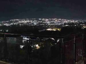 villa cantik view 360 ada kolam renang full furniture di karangploso perbatasan batu lokasi di Karangploso, tersedia melalui melalui situs Olx